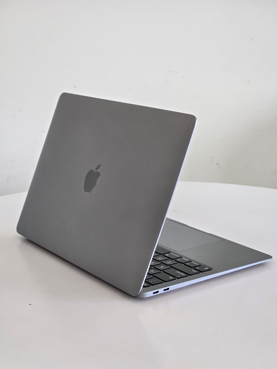 Apple MacBook Air M1 2020 13-inch – 8GB RAM 512GB SSD Space Grey | Apple M1 Chip Laptop UAE